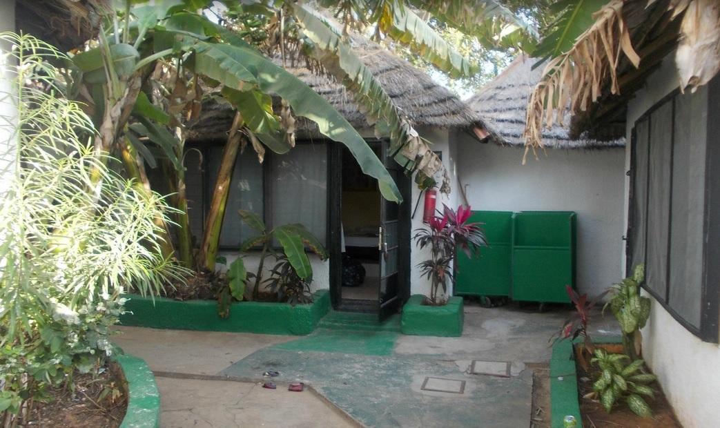 African Village Hotel Bakau Екстериор снимка